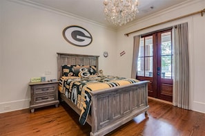 6 bedrooms, desk, iron/ironing board, WiFi - Masters and ANWA Tournament Rental (Evans)