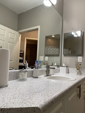 Combined shower/bathtub