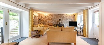 Bwthyn Amroth - Two Bedroom House, Sleeps 5