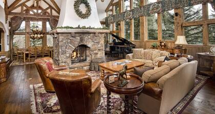 Spectacular house on shuttle route, grand piano, pool table