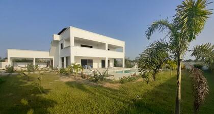 Cap Skirring Superb apartment in a private villa with swimming pool.
