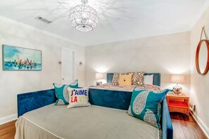3 bedrooms, WiFi, bed sheets, wheelchair access