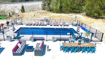 Et oppvarmet basseng