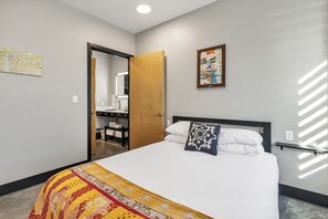 1 chambre, fer et planche à repasser, lit parapluie, Wi-Fi gratuit