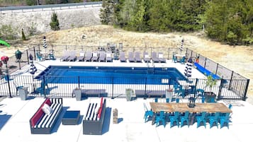 Et oppvarmet basseng