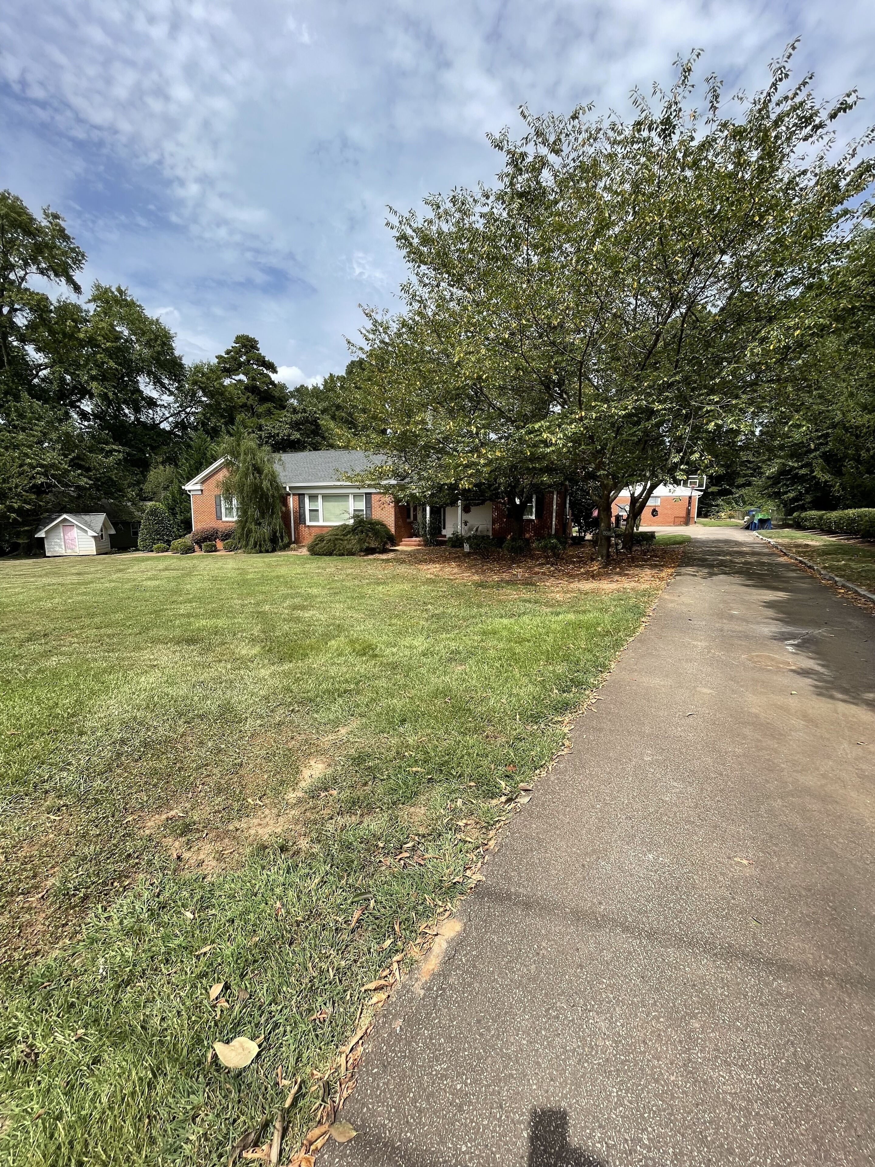 Family Friendly 3BR w/outdoor entertaining space