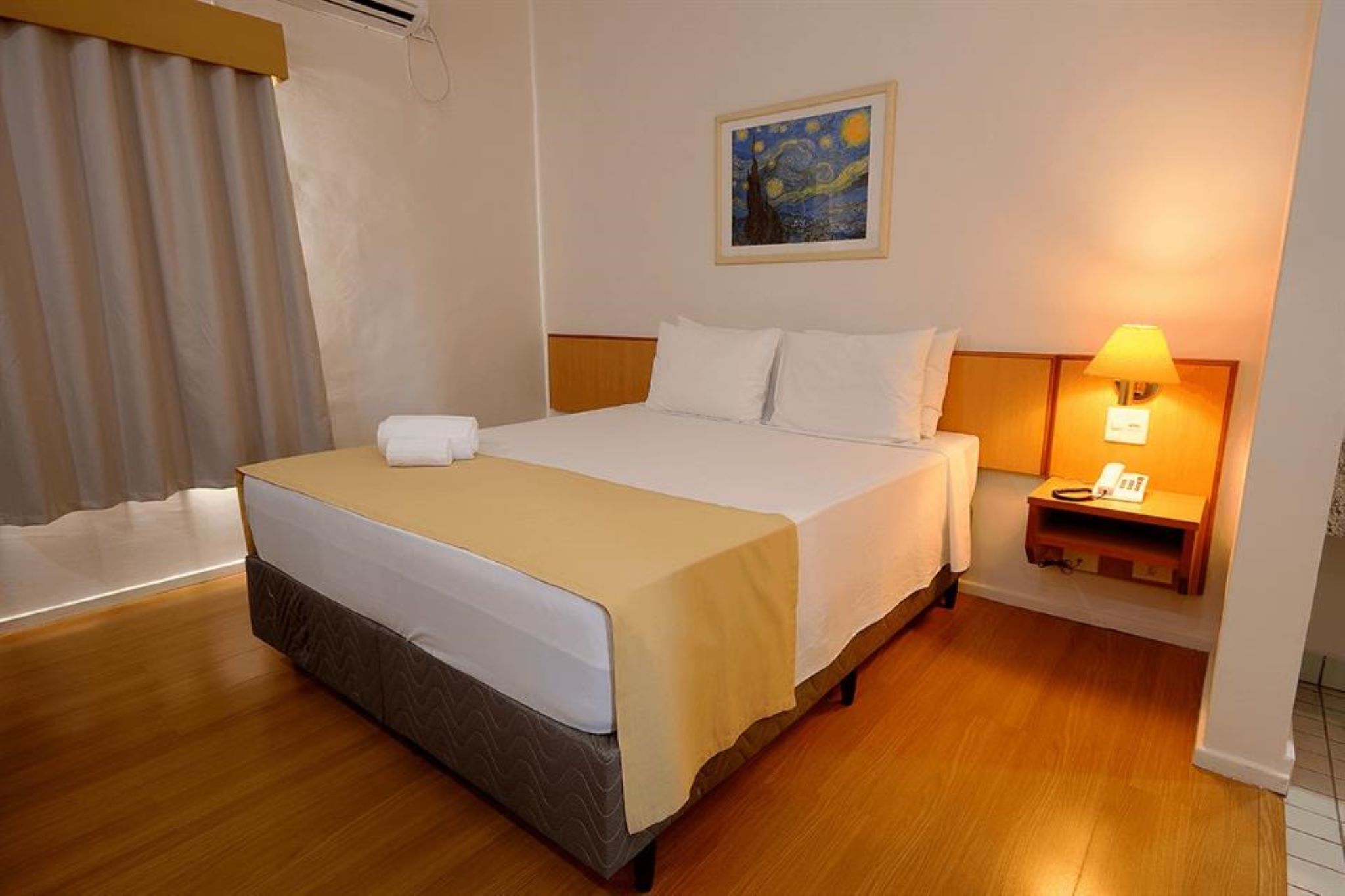 Minibar, laptop workspace, free WiFi, bed sheets