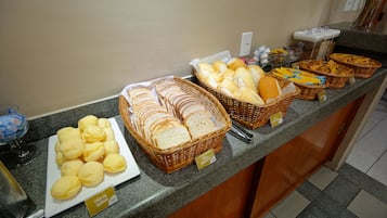Free daily self-serve breakfast