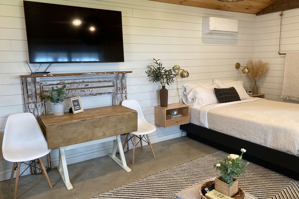 1 slaapkamer, een strijkplank/strijkijzer, gratis wifi, beddengoed