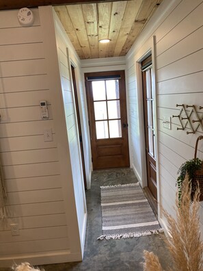 Interior - Modern, cozy, Studio Apartment (Ochlocknee)