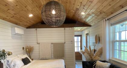 Modern, cozy, Studio Apartment