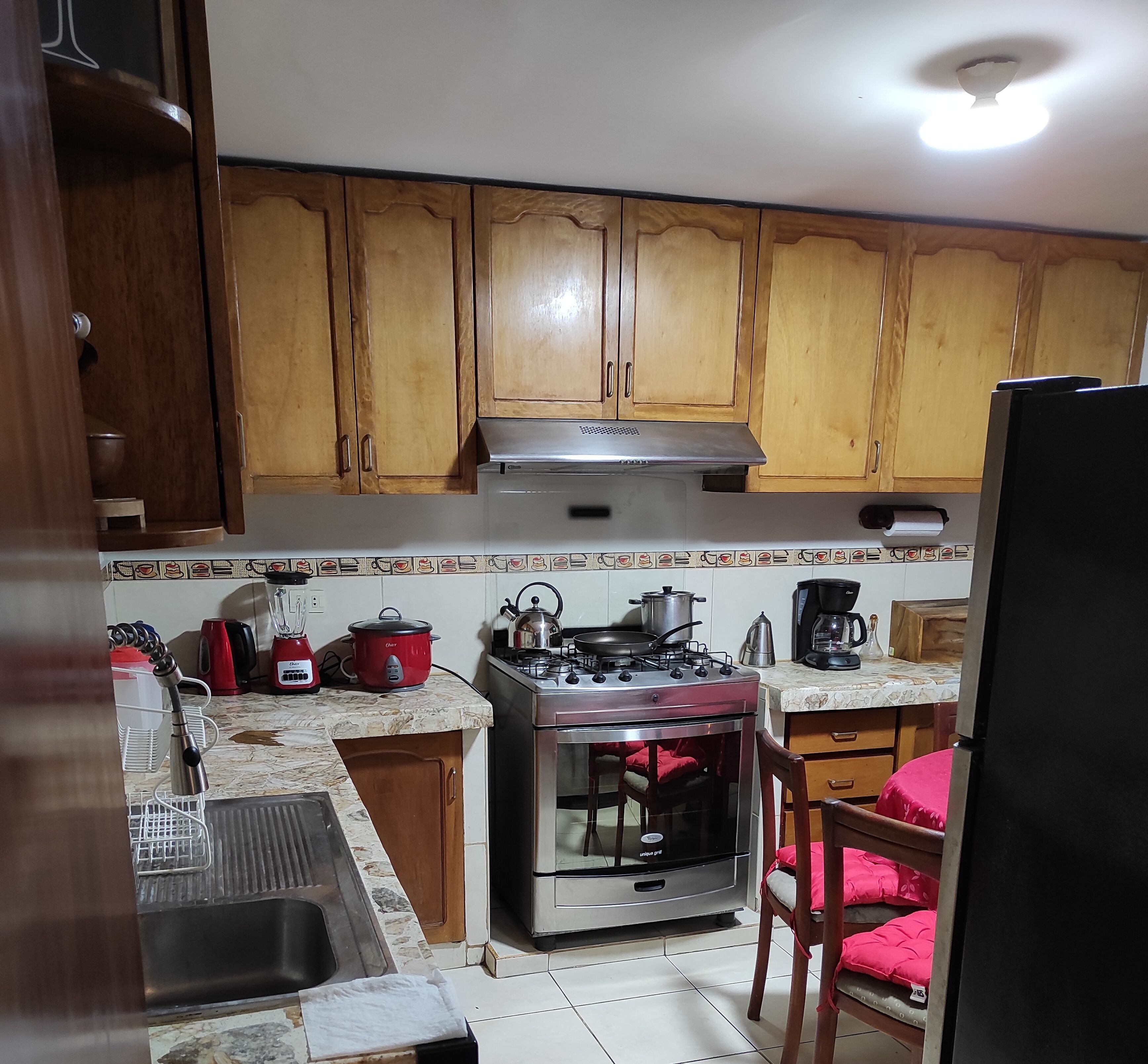 Microwave, oven, coffee/tea maker, electric kettle