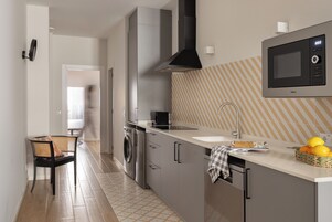 Căn hộ, 2 phòng ngủ | Bếp riêng | Tủ lạnh, lò vi sóng, bếp nấu, máy rửa bát 