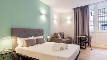 Laptop workspace, free WiFi, bed sheets