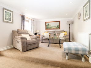 3 habitaciones, decoración personalizada y muebles diferentes