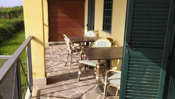 1 bedroom, individually furnished, soundproofing, bed sheets