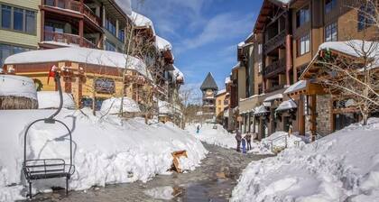 Beautiful and Comfortable Vacation Retreat w/Private W/D, Shared Pool/Hot Tub