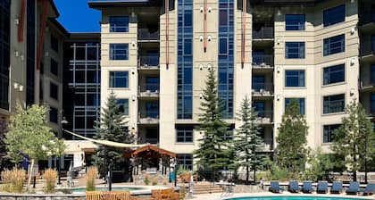 Steps from the Village Gondola w/ Fireplace & Shared Pool/Hot Tub, Dog-friendly