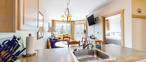 1 bedroom, internet, bed sheets, wheelchair access