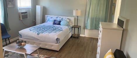 1 bedroom, in-room safe, iron/ironing board, WiFi