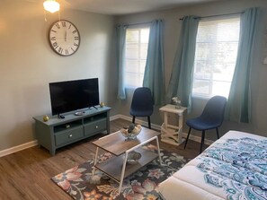1 bedroom, in-room safe, iron/ironing board, free WiFi