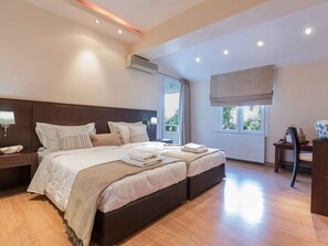 5 bedrooms, desk, free WiFi, bed sheets - A Private Haven: Hera with Secluded Pool and Garden (Kassandra)