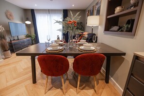 Appartement Luxe, salle de bains attenante (23) | Restauration