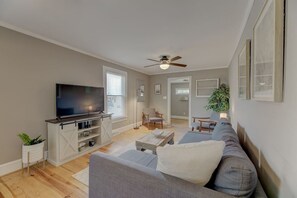 TV - Walk WECO on State - Eats, Drinks, Shops & Rec (West Columbia)