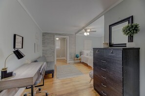 3 bedrooms, desk, iron/ironing board, travel cot