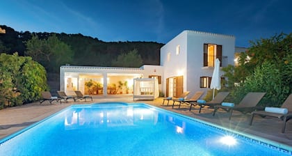 Villa Near Ibiza Town-San Antonio Sleeps 14