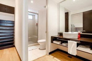 Chuveiro, secador de cabelo