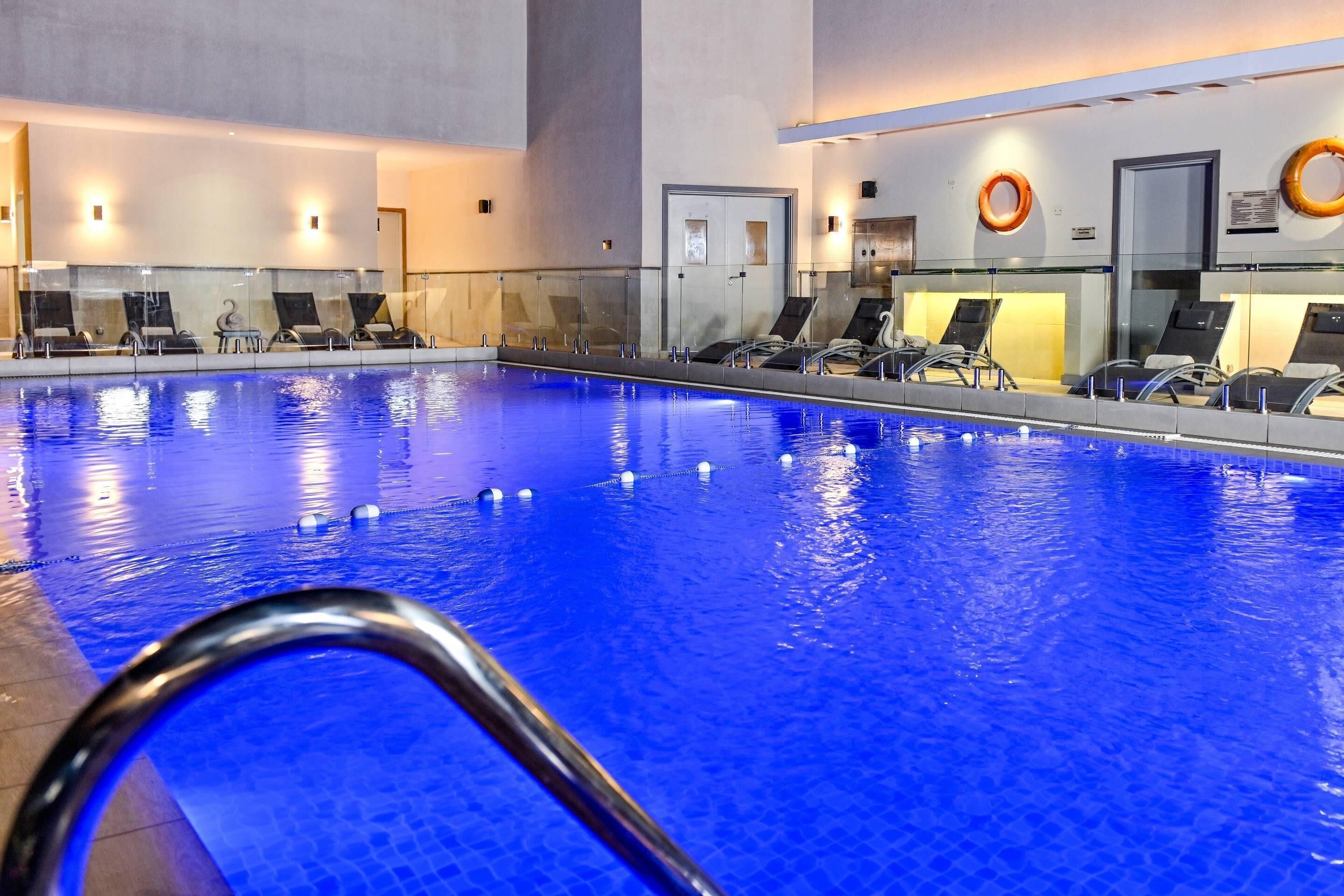 outdoor pool, pool loungers