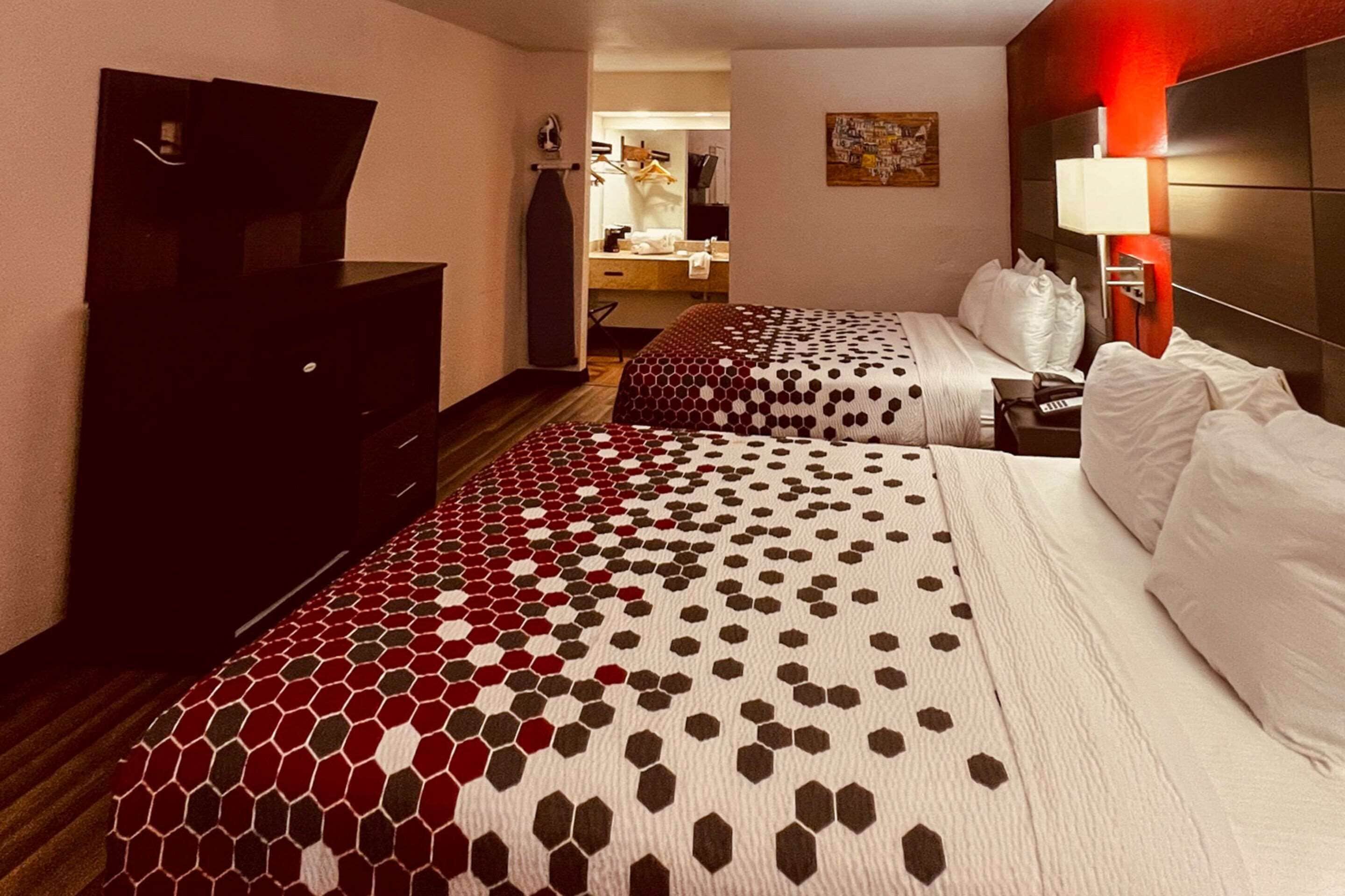 Photo - Econo Lodge Inn & Suites Downtown San Antonio
