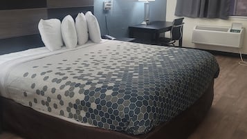Room, 1 King Bed, Accessible, Non Smoking | Free WiFi