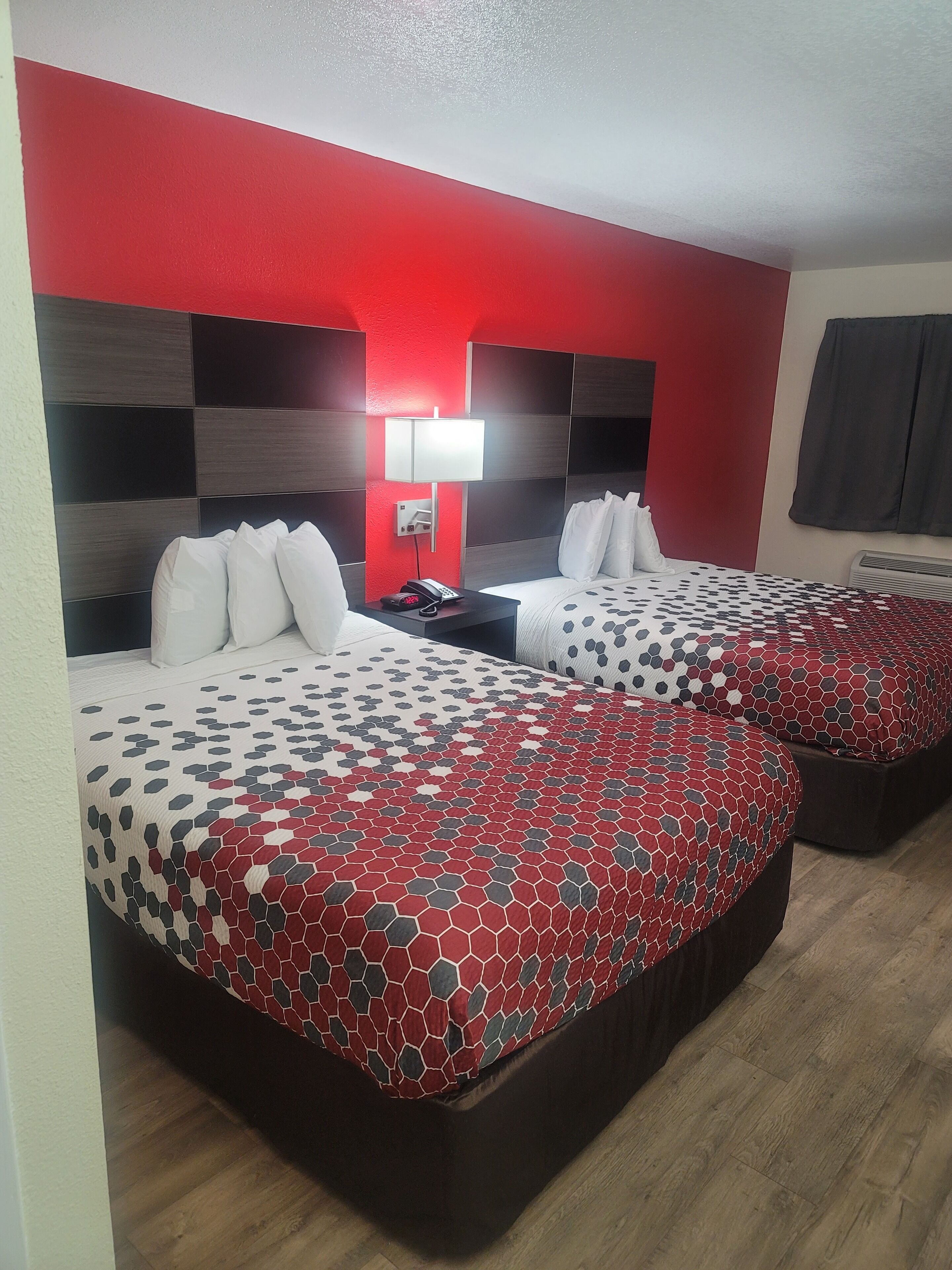 Photo - Econo Lodge Inn & Suites Downtown San Antonio