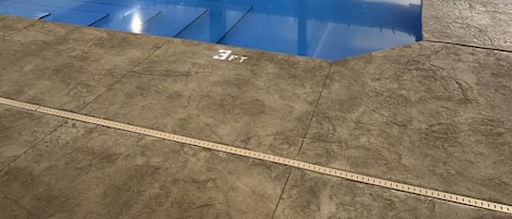 室内游泳池
