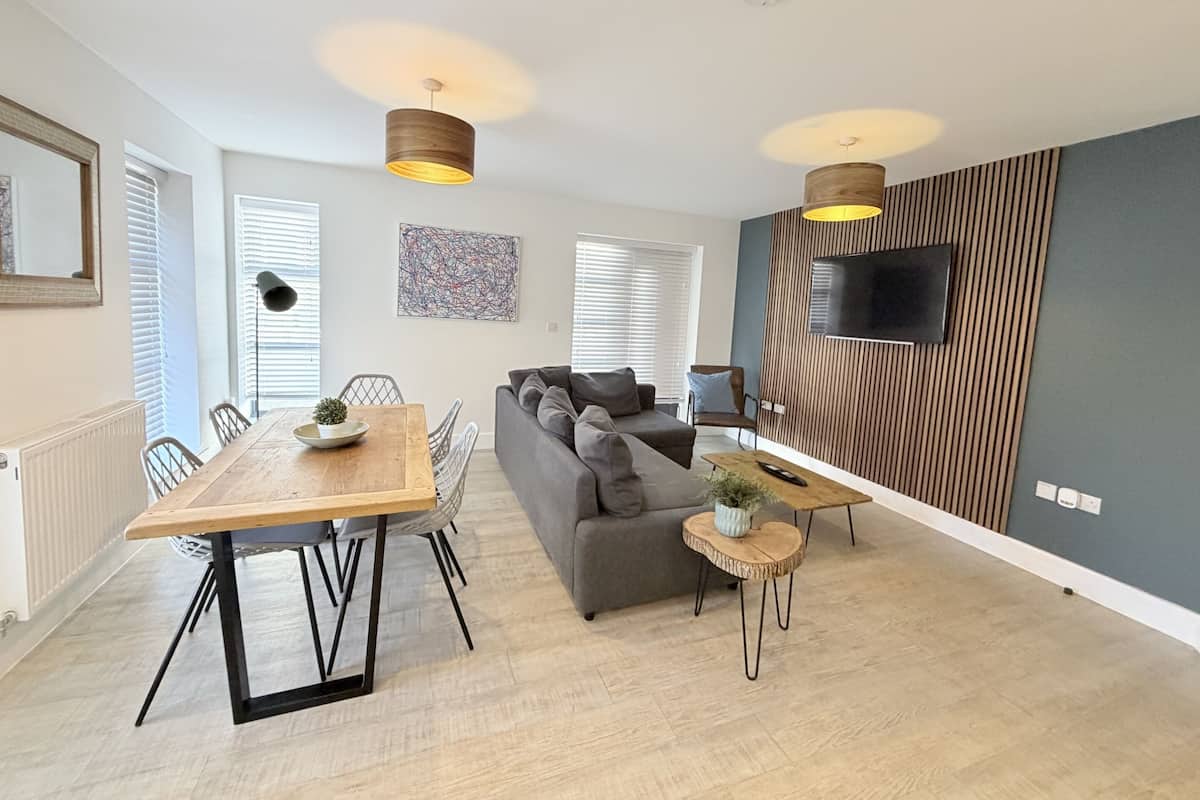 Design Apartment, Accessible, Ensuite (Orchard Point) | Lounge