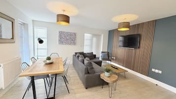 Design Apartment, Accessible, Ensuite (Orchard Point) | Lounge