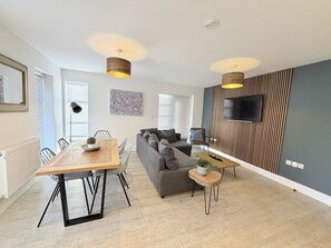 LÀgenhet Design - tillgÀnglighetsanpassat - eget badrum (Orchard Point) | Lounge