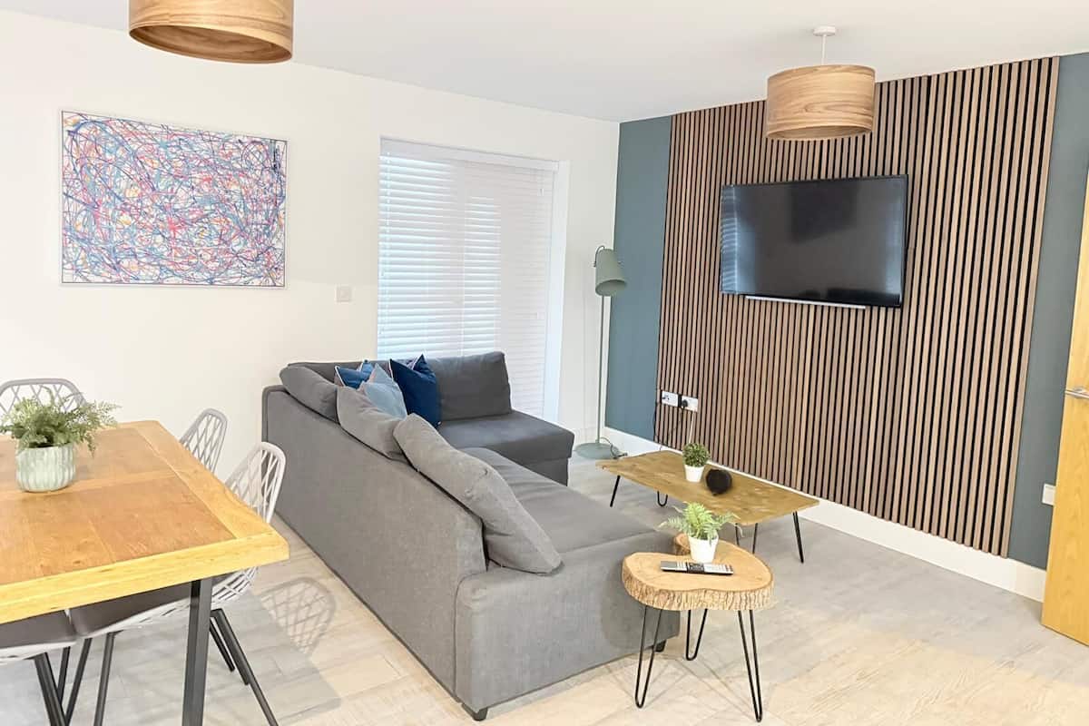 Design Apartment, Accessible, Ensuite (Orchard Point) | Lounge
