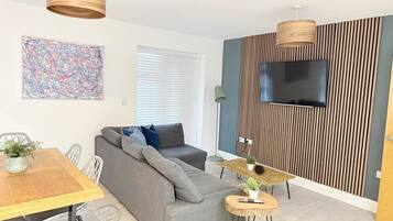 Design Apartment, Accessible, Ensuite (Orchard Point) | Lounge