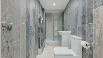 Comfort Apartment, Private Bathroom (Westminster) | Bathroom