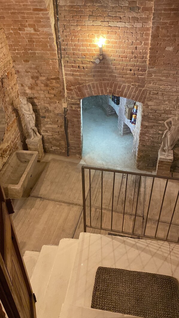 Interior - Country mansion on the hills (Cuccaro Monferrato)