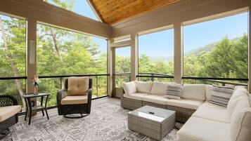 House (328 Woodmere Dr.) | Exterior