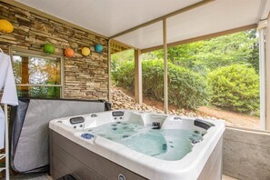 House (328 Woodmere Dr.) | Spa - Woodmere Dr, 328 (Pickens)