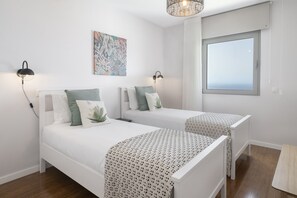 2 多间卧室、熨斗/熨衣板、WiFi、床单