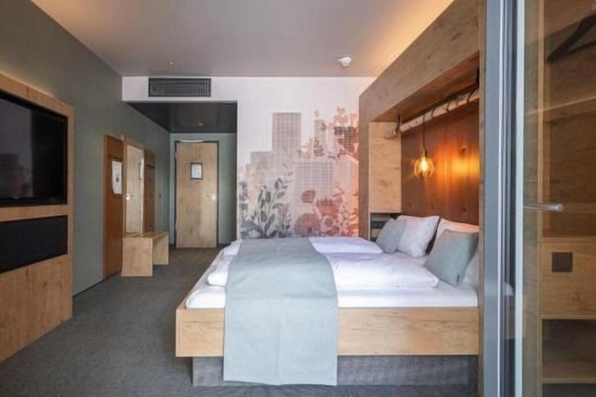 Hypo-allergenic bedding, desk, blackout curtains, soundproofing