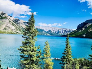 Miscellaneous - One Hotel Room with King Bed & AC (Canmore)