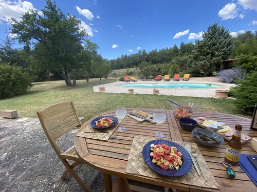 Suite privative au cœur de la Provence 