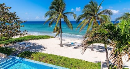 Newly updated luxury 4-bed, 4-bath villa with private pool and beach